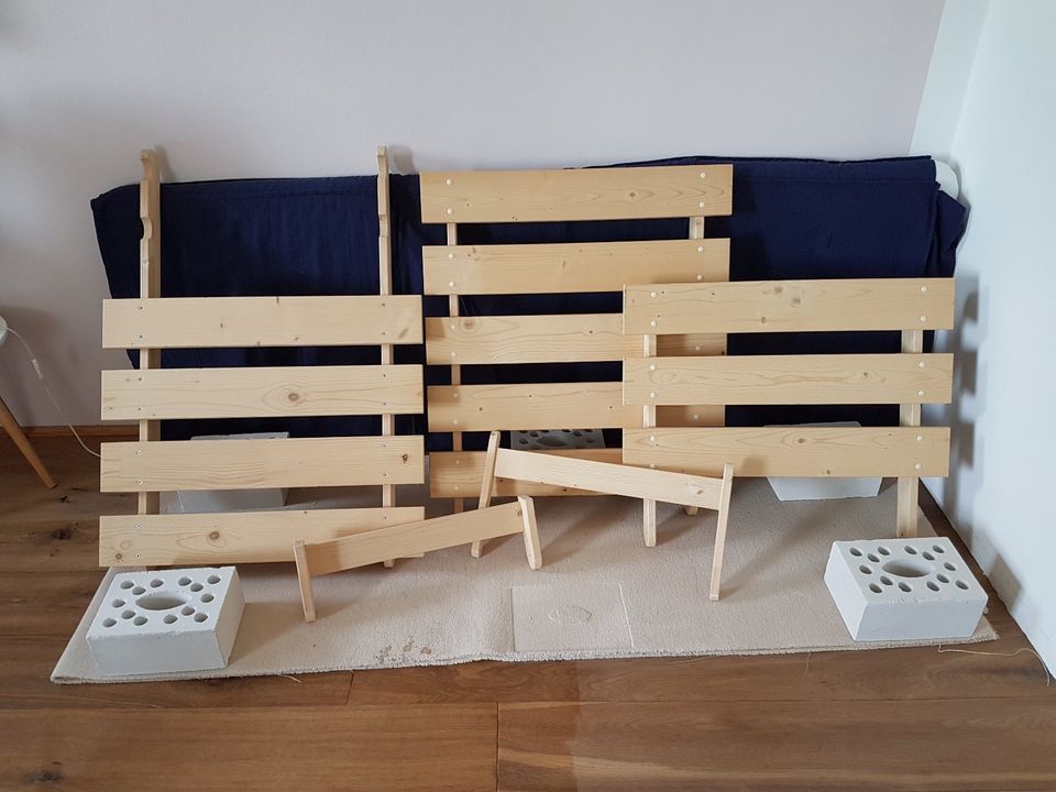 IKEA Holzauflage mit Matratze in blau zum Stecken in Bonn