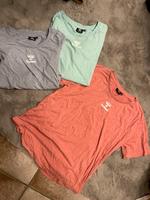 3x Hummel T-Shirts Oversize Sport Oberteil Gr XL Damen Nordrhein-Westfalen - Bedburg Vorschau