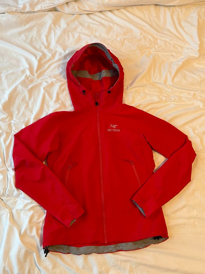 Arc'teryx Gamma LT Hoody rot Damen M Softshell Jacke in Hamburg