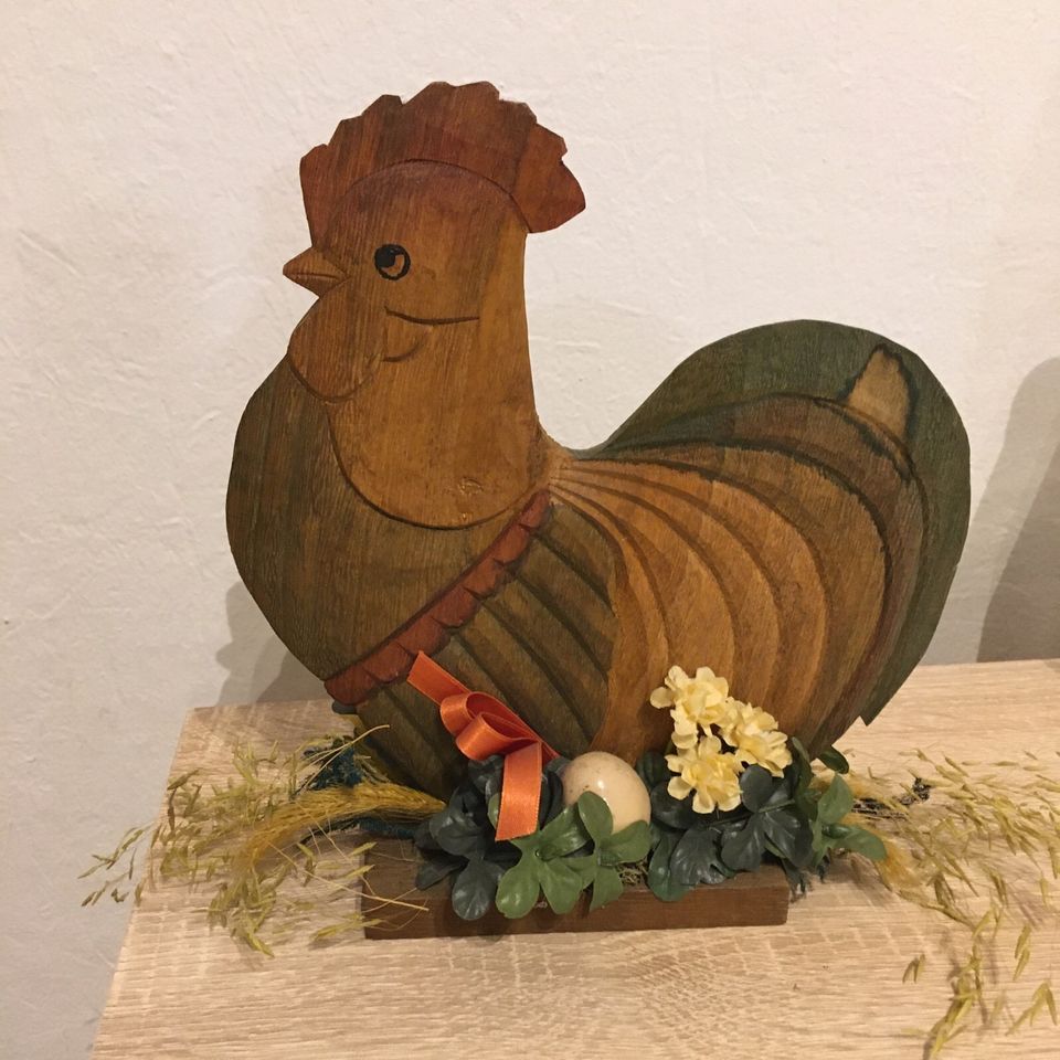 Oster Deko aus Holz Huhn Figur + 4 Anhänger in Oldenburg