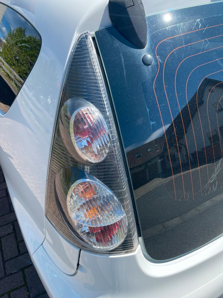 Peugeot 107 mit Webasto Standheizung so+wi Reifen in Niederwerrn