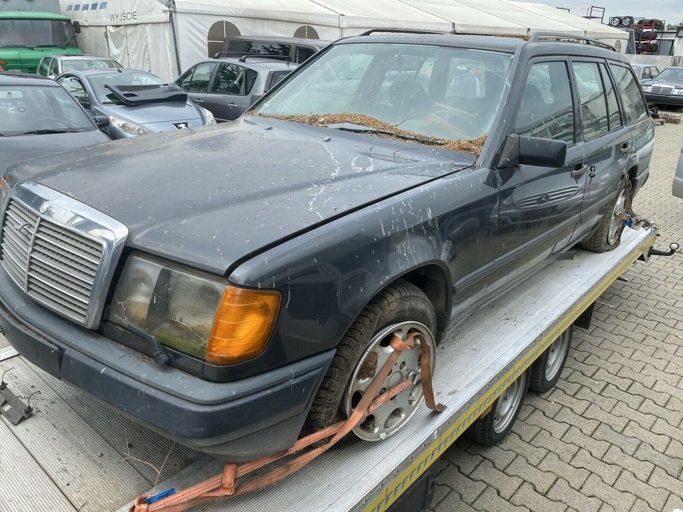 Mercedes W124 T Model 300 Ersatzteile Gebrauchtteile SCHLACHTFEST in Köln