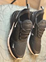 Nike Air Max 270 / black / schwarz / unisex Hessen - Gießen Vorschau