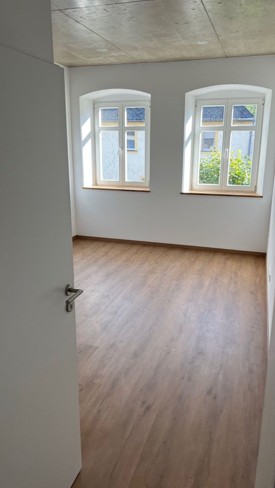 Wohnung neu renoviert, 87qm, Balkon, Wintergarten Weißenstadt in Weißenstadt