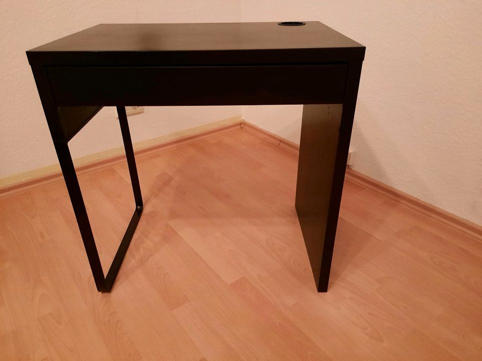 Ikea Micke Schreibtisch gebraucht in Gerwisch