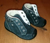 Baby Elefanten Stiefel Größe 20 gefüttert Nordrhein-Westfalen - Erkrath Vorschau