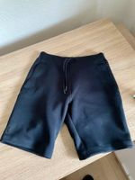 Under Armour Short kurze Hose Trainingshose Top Zustand Bonn - Weststadt Vorschau