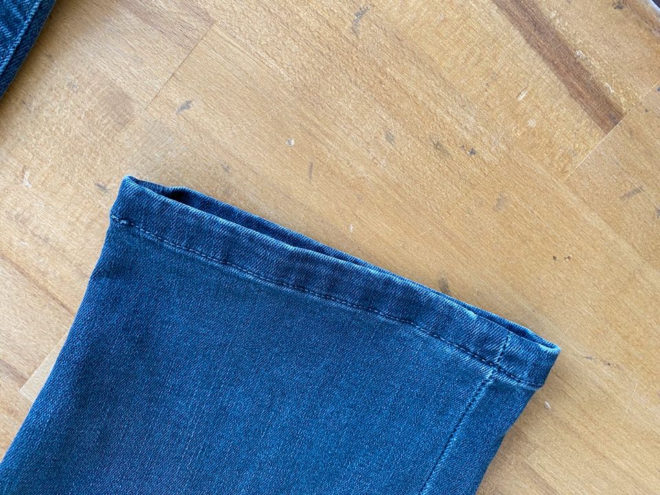 Esprit Jeans Slim Fit  Grau Washed Black // 33 in Essen