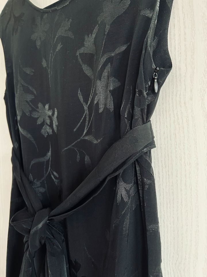 Esprit Kleid Cocktailkleid festlich schwarz Viskose Gr. 34 S Neu in Langenfeld