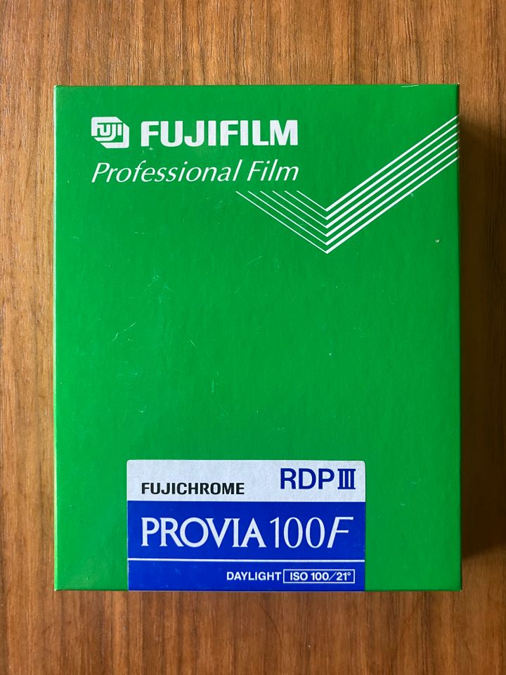 Fujifilm Provia 100F RDP III - 4x5" Planfilm in Hamburg