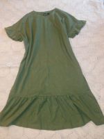 Kleid in Khaki mit Rüschen Abschluss Gr.36/38 Nordrhein-Westfalen - Windeck Vorschau