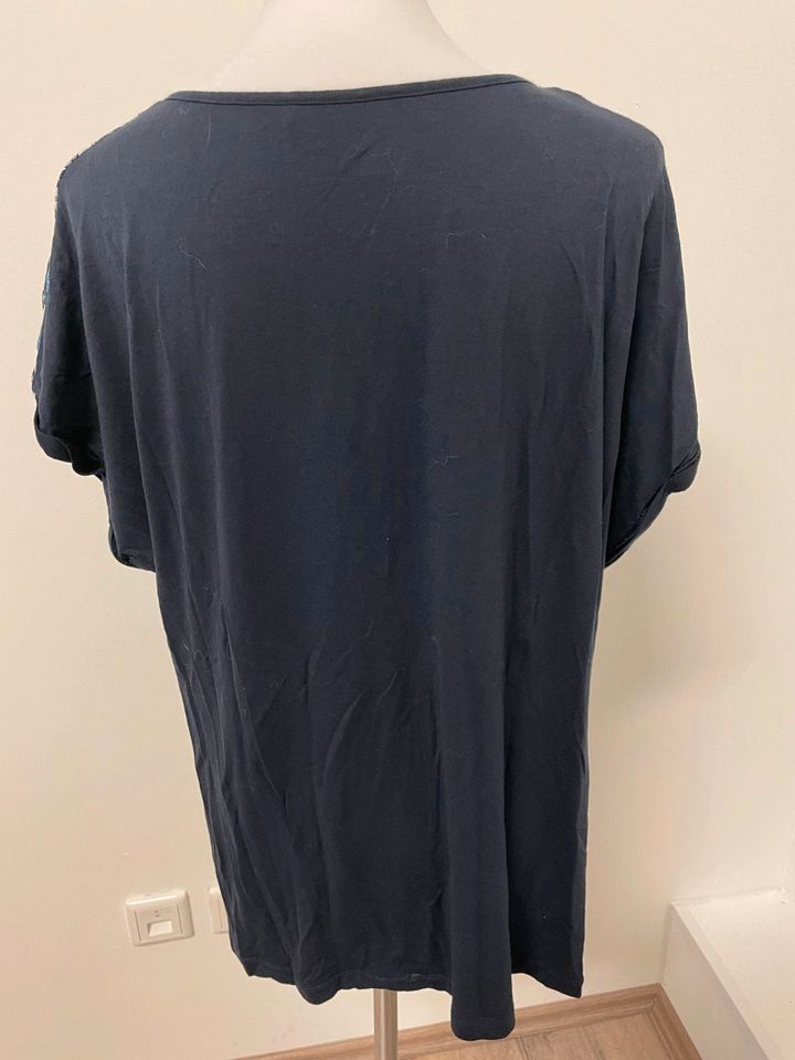 blau weißes Shirt / Bluse / Tunika von C&A - Gr. L in Herborn