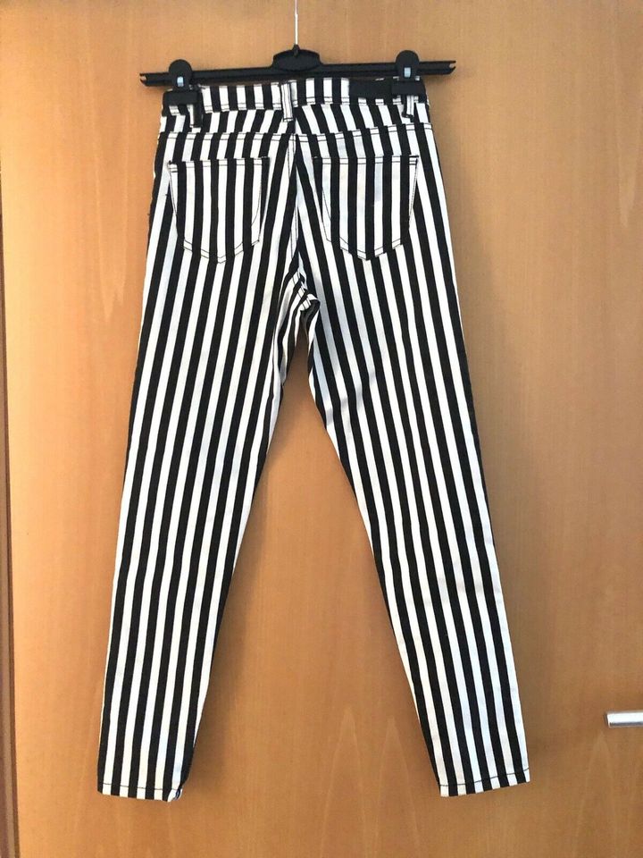 Vero Moda Hose Gr. 25 | NEU in Münchberg