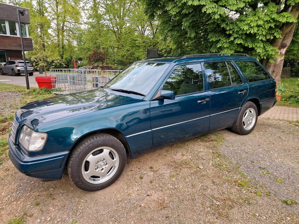 TE 220 BENZINER AUTOMATIK KLIMA in Köln