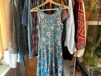 Schönes Blaues Kleid mit Blumen Hippie Muster Nordrhein-Westfalen - Blomberg Vorschau