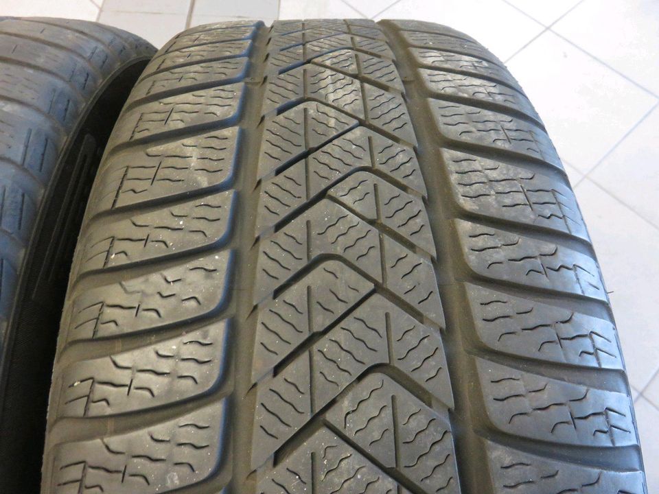 Mercedes C Klasse W206 Alufelgen Winterreifen 225 45 R18 Zoll 6mm in Maisach