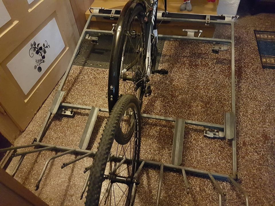 Rennrad Gravel MTB Renndienstträger Fahrradträger 5 Räder in Neukirchen-Adorf