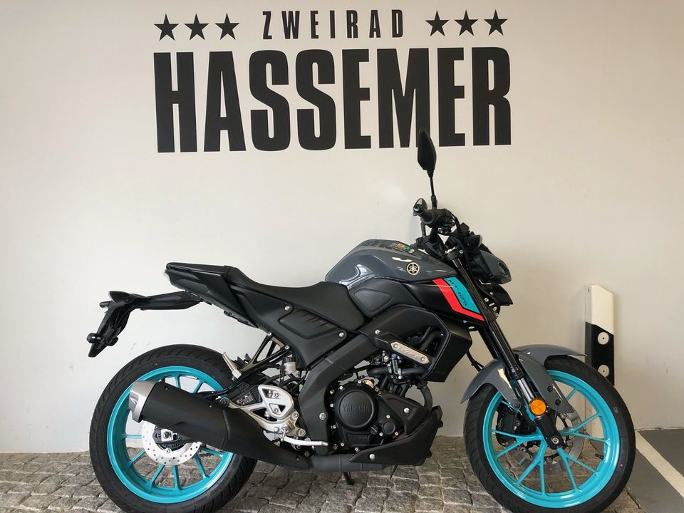 Yamaha MT125 CYAN STORM, SUPER ZUSTAND GARANTIE WENIG KM in Malchin