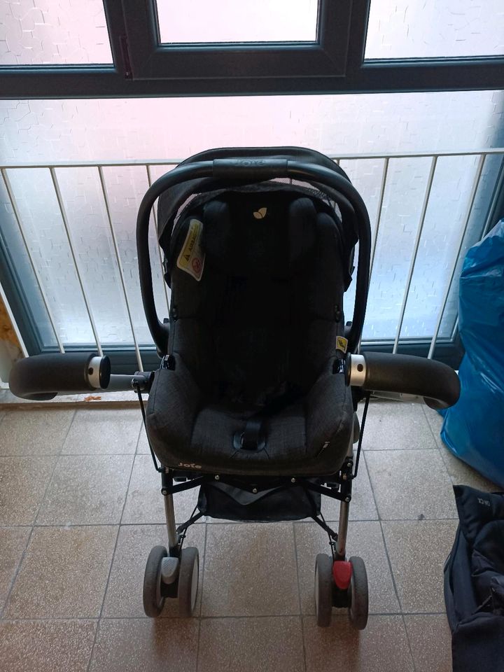 Kinderwagen 3 in 1 in Duisburg