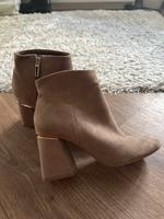 Bershka Stiefelette beige Hessen - Obertshausen Vorschau