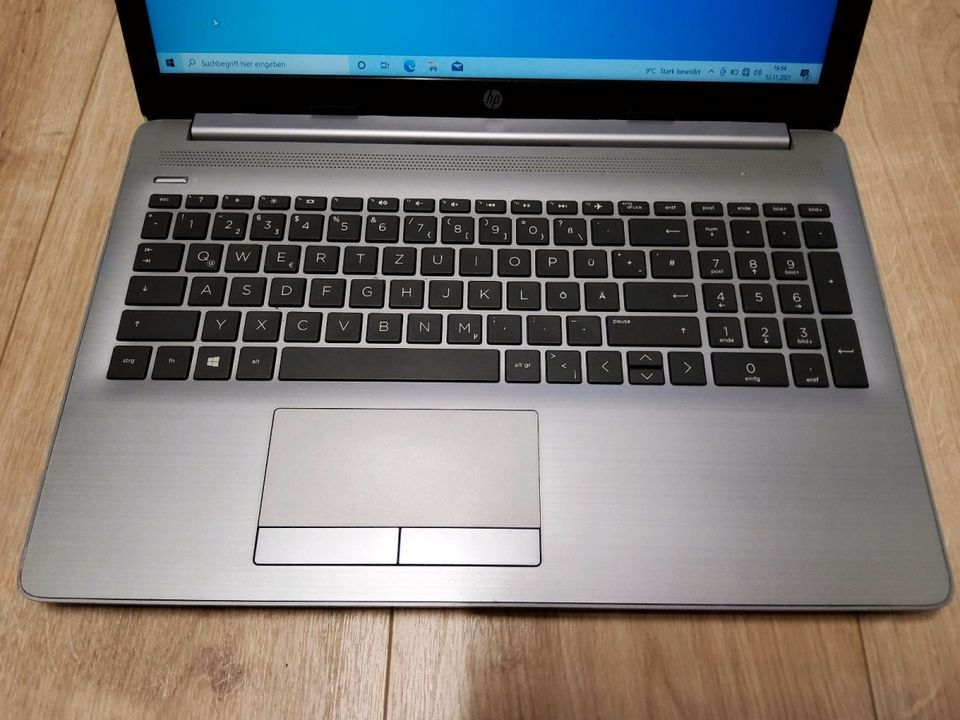 HP 15" Laptop mit AMD Prozessor, 256GB SSD, Tip Top! in Ennepetal