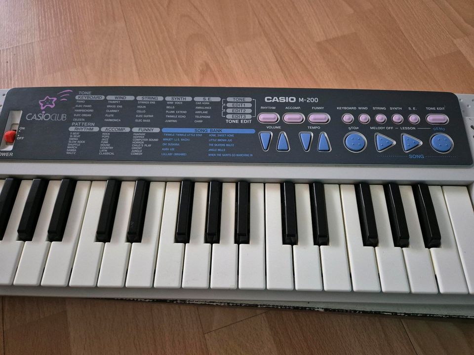 Casio Keyboard M-200 in Berlin