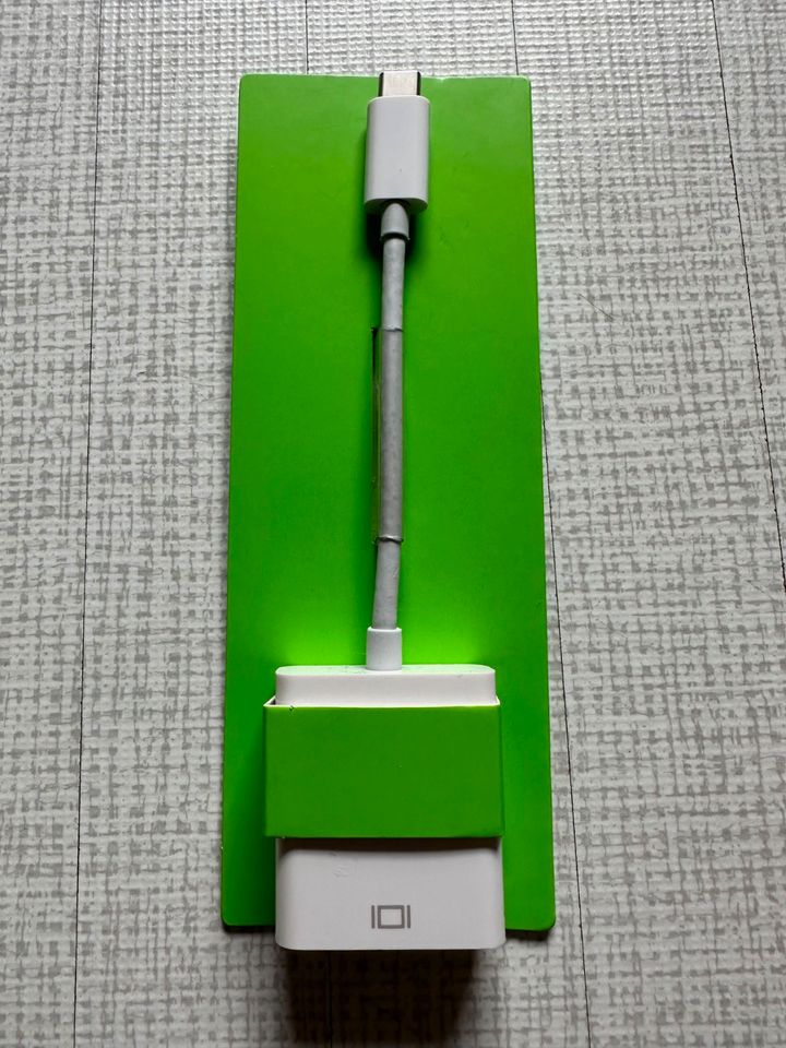 Belkin USB-C auf VGA-Adapter in Süderbrarup