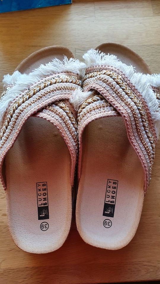 Neu Lucky Shoes Hippi Pantoletten Gr. 39 rose, Fransen Pailletten in Amstetten