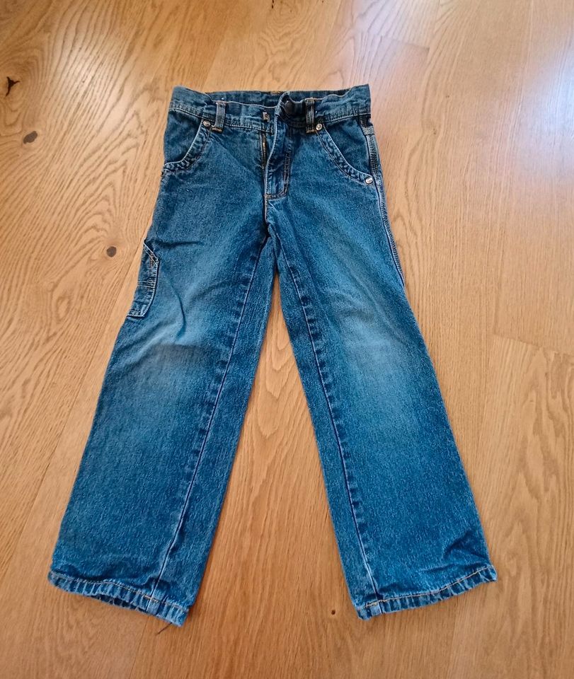 Jeans im Workerstil Größe 116 in Traunreut