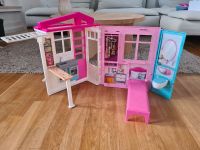 Barbie-Haus zum Zusammenklappen mit Zubehör Berlin - Wilmersdorf Vorschau