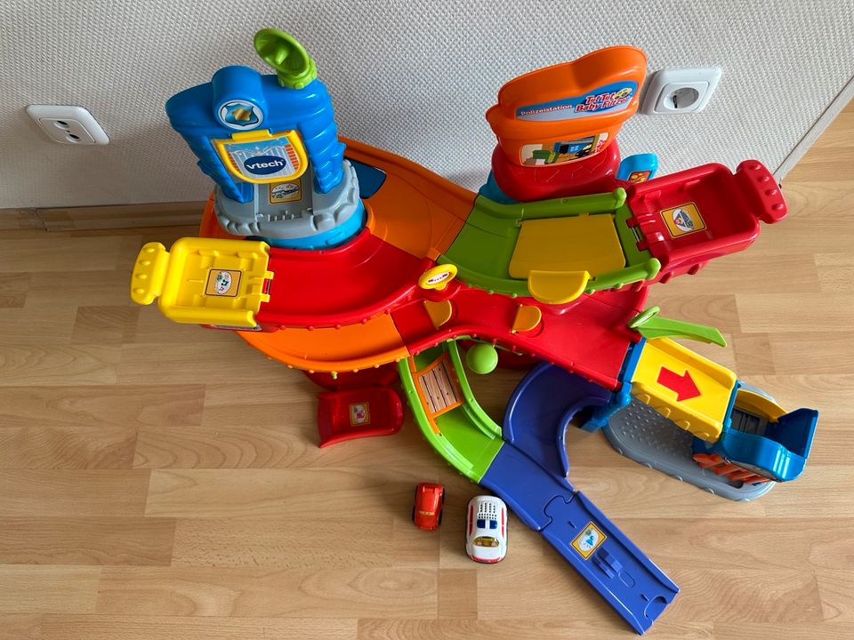 Vtech, Tut tut Baby Flitzer,Parkgarage,Polizeistation, Flughafen in Saarbrücken