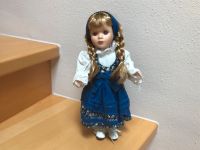 Puppe Dekopuppe mit Ständer, Porzellanpuppe 30 cm Bayern - Pöttmes Vorschau