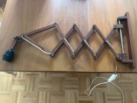 Vintage Scherenlampe aus Holz mit original Lampenschirm Köln - Nippes Vorschau