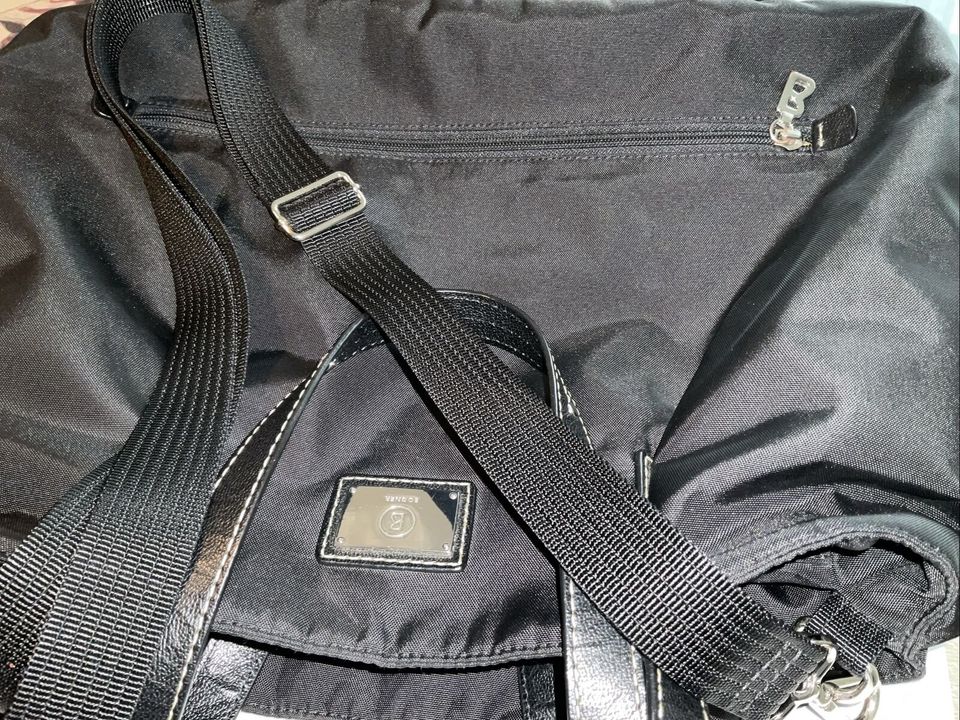 BOGNER Umhängetasche, schwarz, Nylon + Leder in Detmold