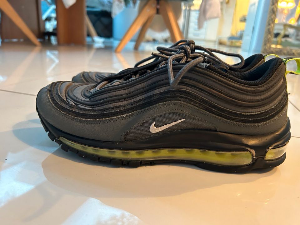 Nike Air Max 97 Gr.42,5  schwarz grün, Herren in Bark