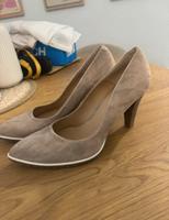 Lloyd | Absatzschuhe | beige, braun | Gr. 40,5 Niedersachsen - Lohne (Oldenburg) Vorschau