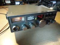 Kaiser 9040 CB Funkgerät 40 Kanal AM-FM mit 6 Pol Mikrofonstecker Bayern - Cadolzburg Vorschau