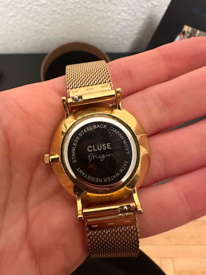 Cluse Uhr Roségold mit weiterem Armband in Alzey