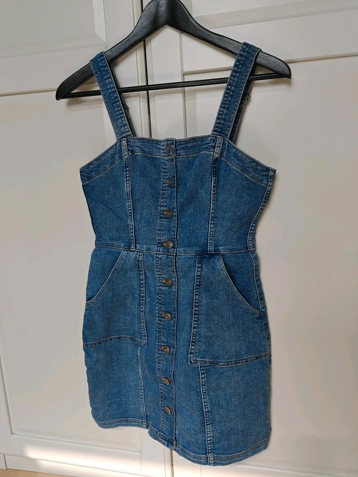 H&M, Zara, C&A, Kurze Kleider, Größe 34 / 36, XS / S in Köln