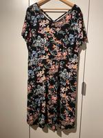 Kleid mit Blumenmotiv - Gr. 44/46 - bonprix Bayern - Fürth Vorschau