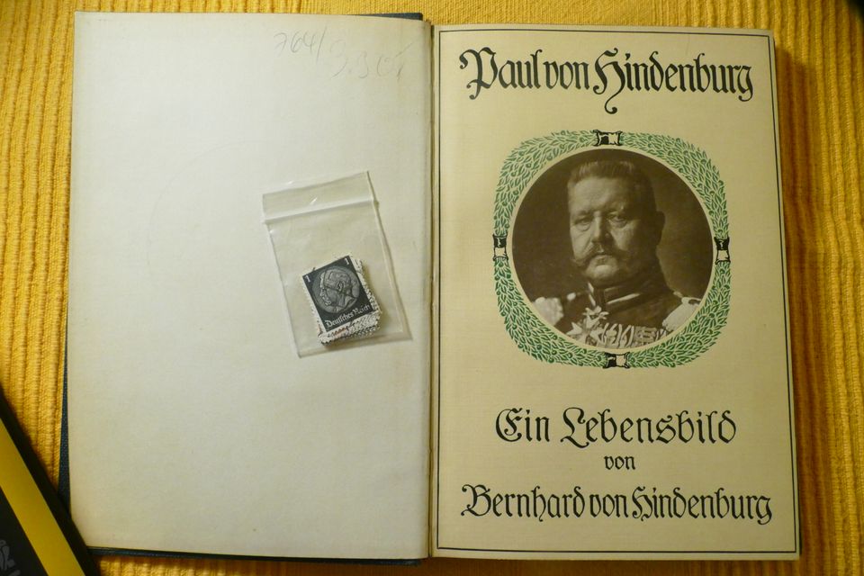 Hindenburg Biografie von 1915 plus Zugabe in Berlin