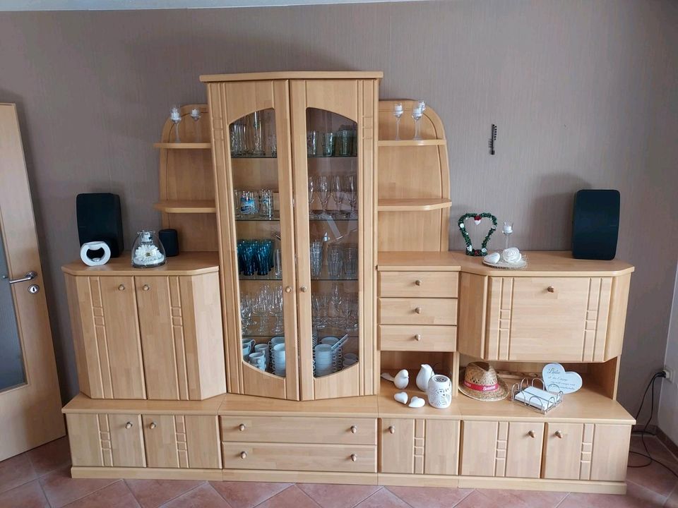 Wohnwand Buche Wohnzimmer Schrank in Nordenham