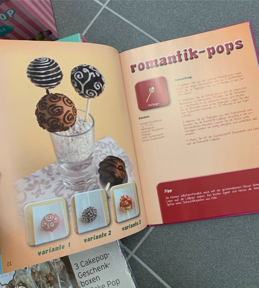 Cake Pop Backset inkl. Backbuch und Ständer in Chemnitz