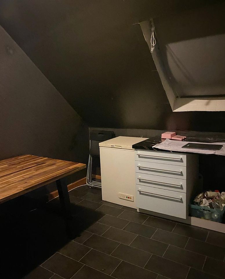 Renditeobjekt! Charmante 5-Raum Wohnung mit zwei Badezimmer in Duisburg Alt-Hamborn in Duisburg