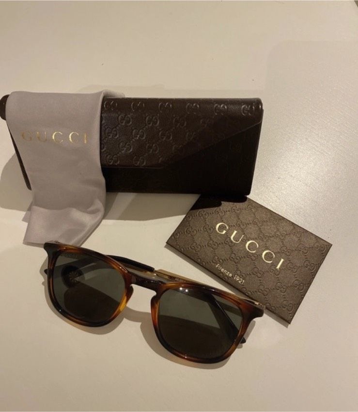 Gucci Sonnenbrille mit Etui in Augsburg