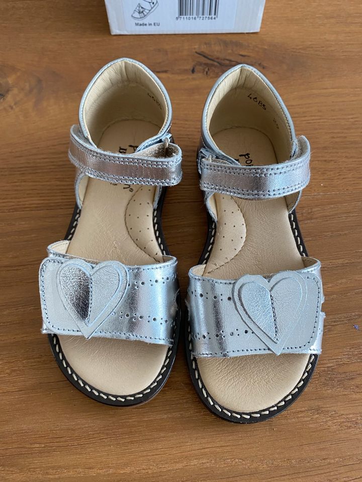 Pom Pom Sandalen Schuhe Silber bisgaard Clic neu 29 in Köln