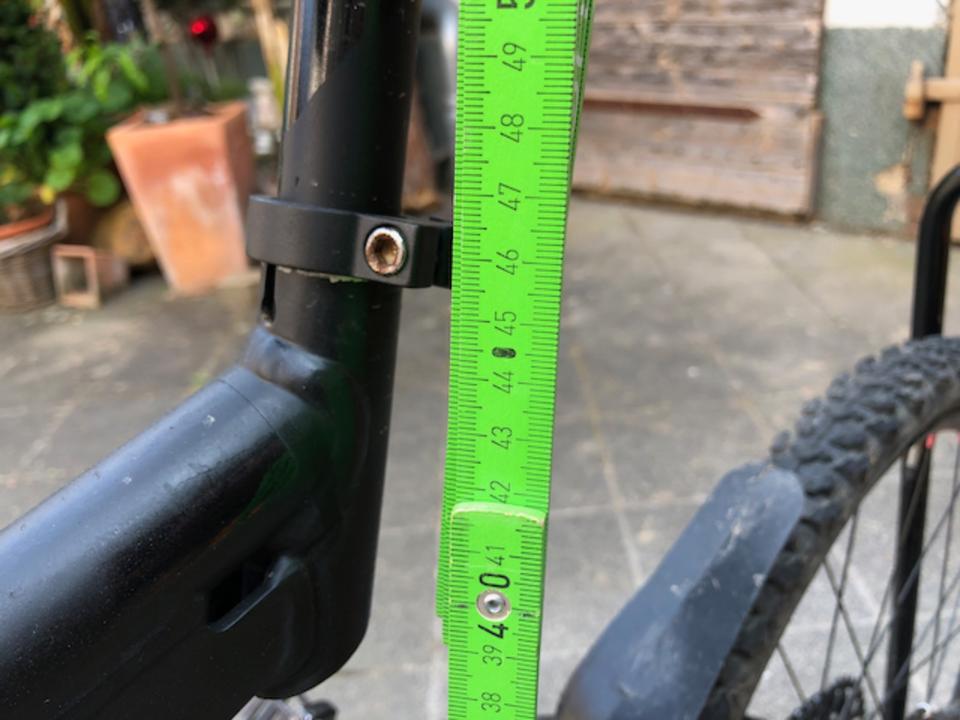 Kinder Fully Mountainbike 26“ Rahmengröße in matt schwarz in Langgöns