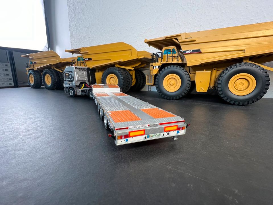Modell MB Actros MP3 6x4 + Trailer WSI M:1/50 Grohmann in Ratingen