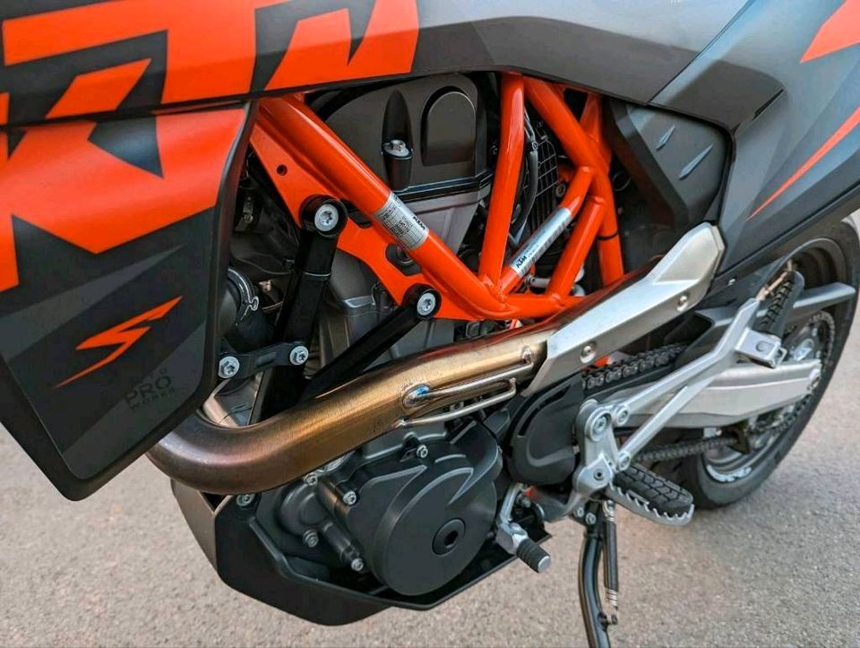 1. Hand KTM 690 SMC-R Supermoto offen in Steinfeld