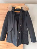 Woolrich Parka Gr. L schwarz mit abnehmbarem Pelzbesatz Baden-Württemberg - Renningen Vorschau